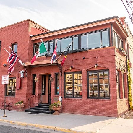 Chamberlin Inn Cody Esterno foto