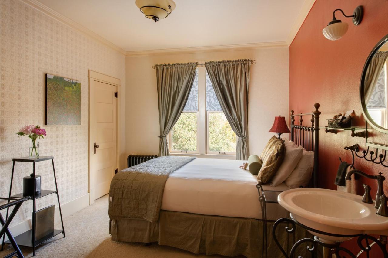 Chamberlin Inn Cody Esterno foto