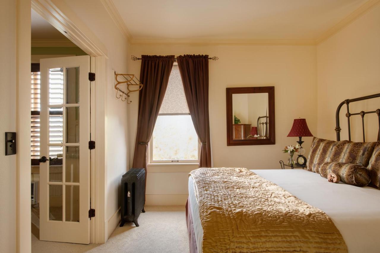 Chamberlin Inn Cody Esterno foto