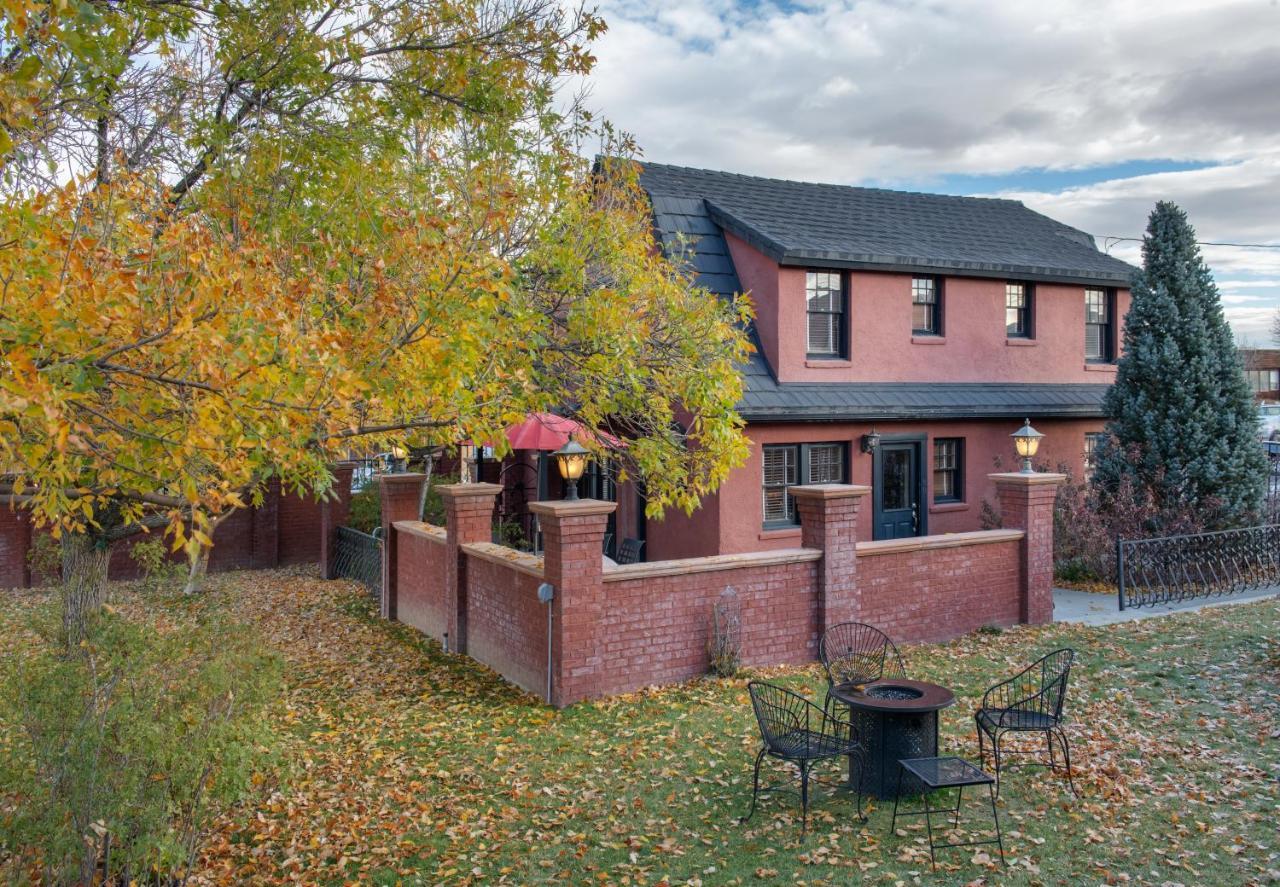 Chamberlin Inn Cody Esterno foto